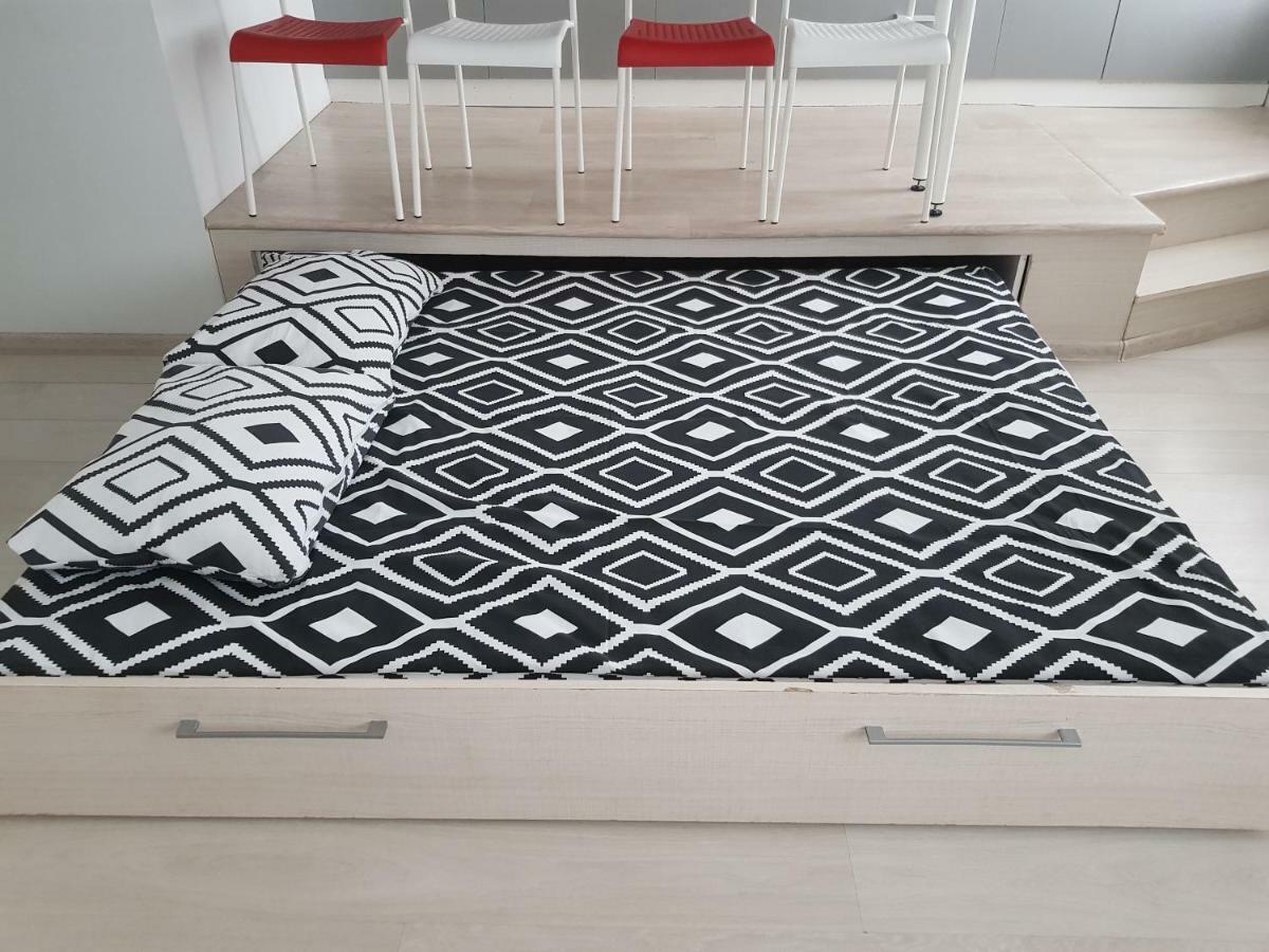 Sandra Apartamentai Kaunas Buitenkant foto